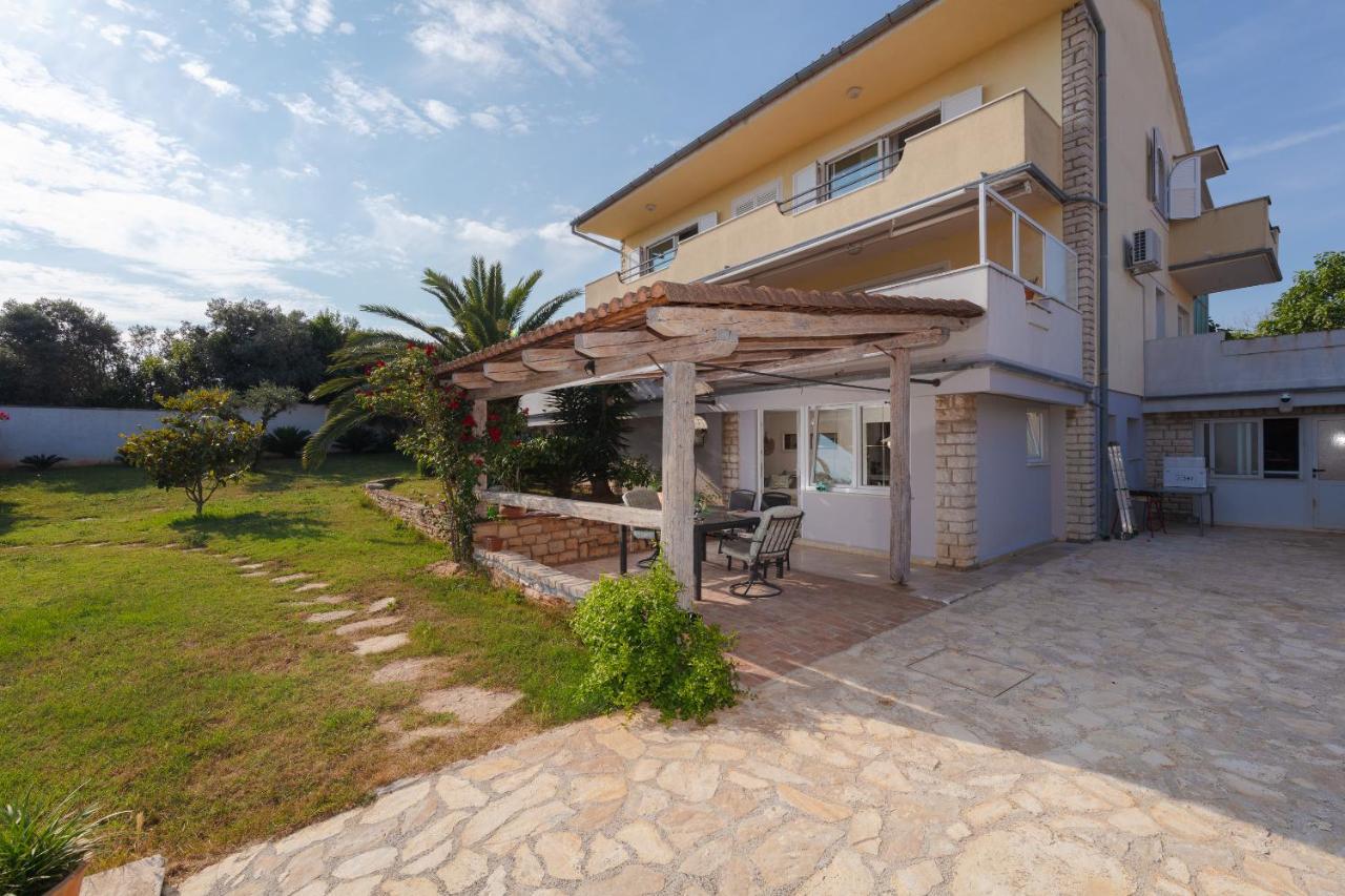 Casa Mia - Apartman Zara Medulin Bagian luar foto